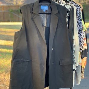Black sleeveless blazer